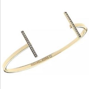 🔥 Michael Kors Pave Bar bangle bracelet 🔥